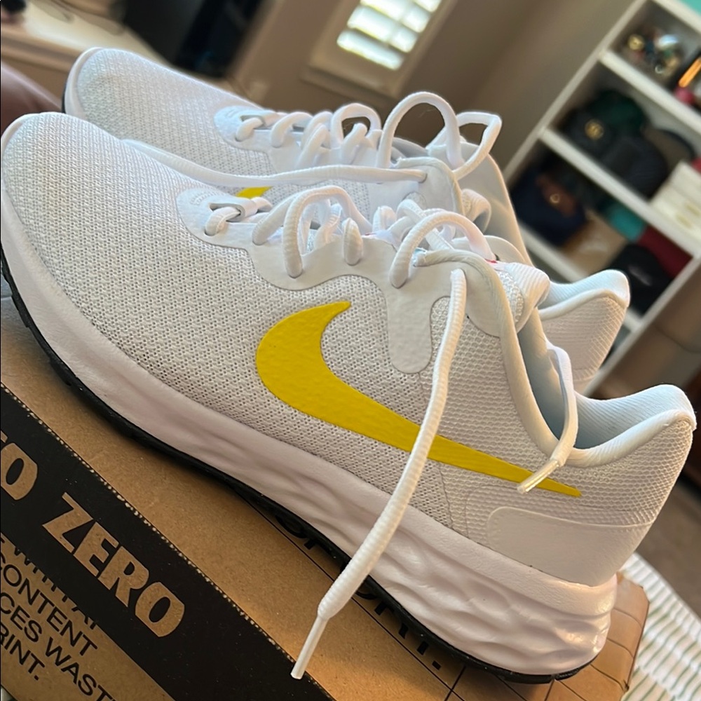 Nike white and yellow sneakers